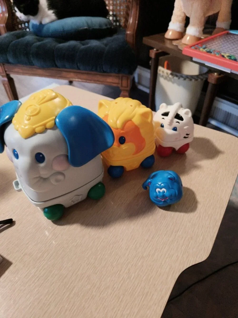 Vintage Fisher Price 1995 Nesting Animal Train Toy Elephant Lion Zebra Circus